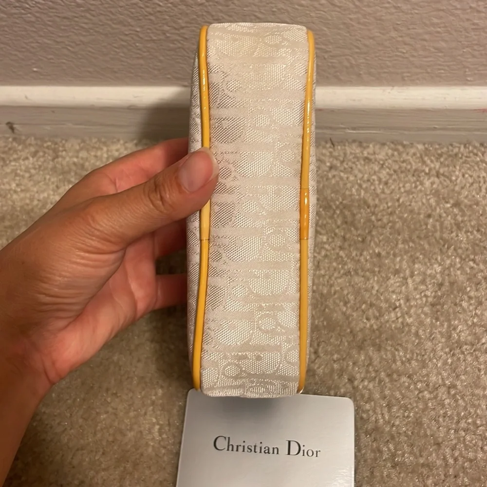 CHRISTIAN DIOR ZIPPY POUCH